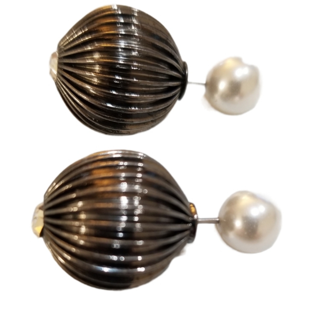 Double face Earrings New! - Picture 4 of 6